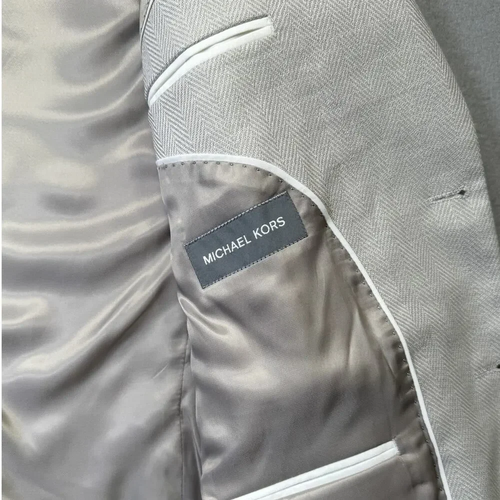Michael Kors Men's Classic-Fit Herringbone Sport Coat Silver Grey 42R $375